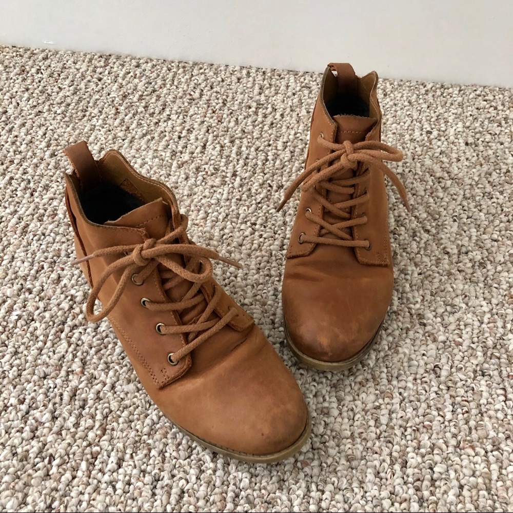 Steve Madden Rubin Brown Leather Booties